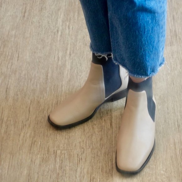 The Italian Leather Square Toe Chelsea Boot - Picture 7 of 7